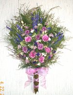 Lots of Roses Wall Bouquet