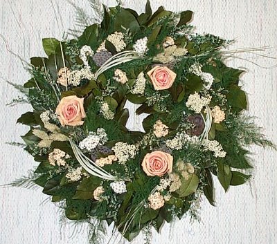 20"Salal Rose Wreath